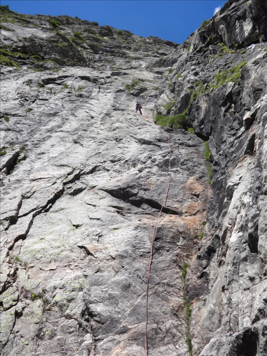 Aiguille du Châtelet, voie Vélociraptor, longueur L7, Val d`Aoste