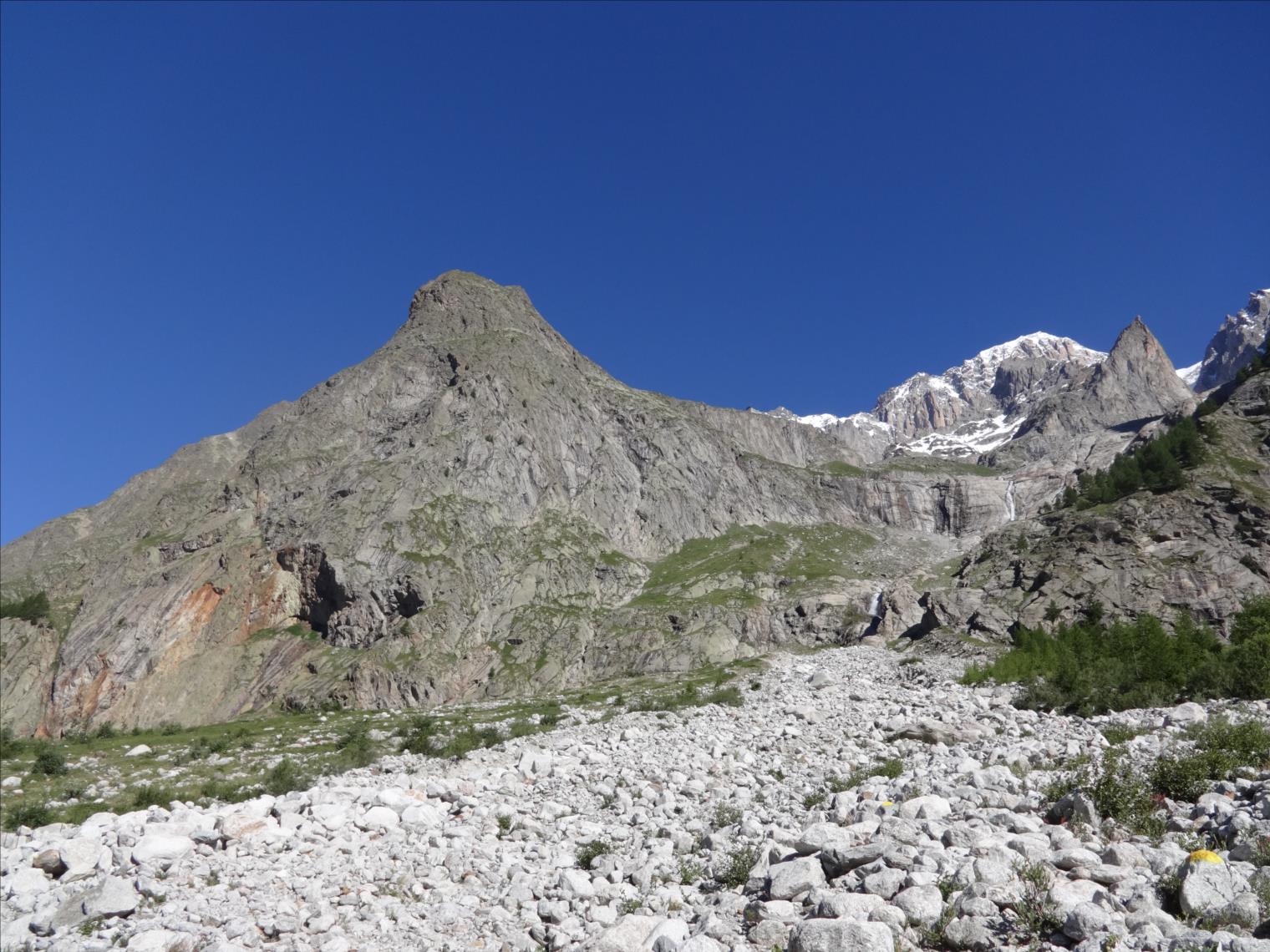 Aiguille du Châtelet, voie Vélociraptor, Val d`Aoste