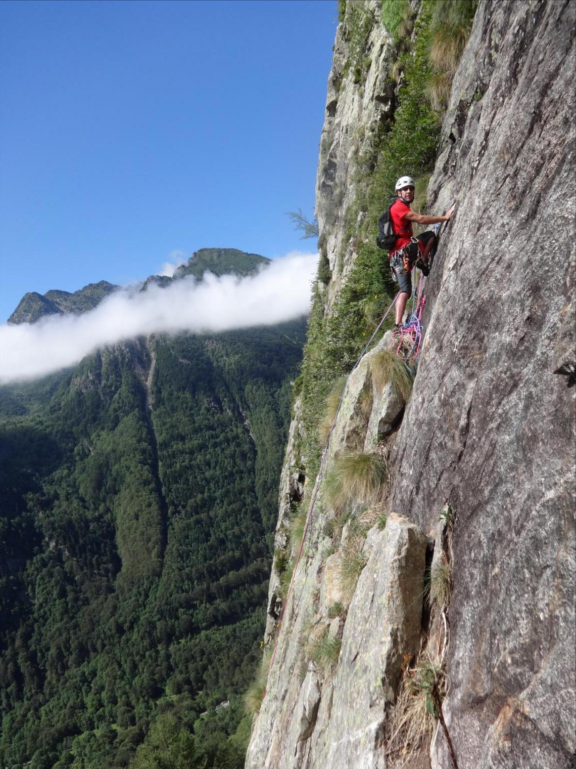 Dent d`Orlu, face sud-est, voie `I Cal Puja`, Ariège