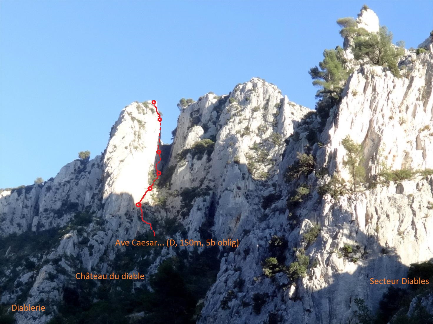 Voie Ave Caesar ascensuri te salutant, Gorges du Destel, Toulon