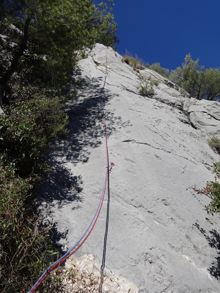 Gorges du Destel, voie `Donjons et dragons`, longueur L7, Provence