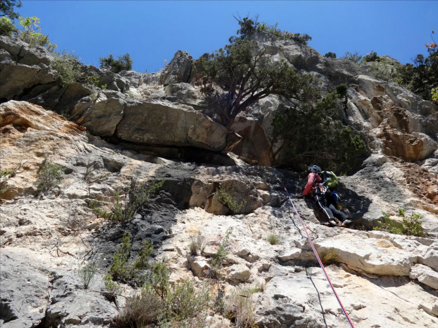 Gorges du Destel près de Toulon, voie `Kapadokya`, L4